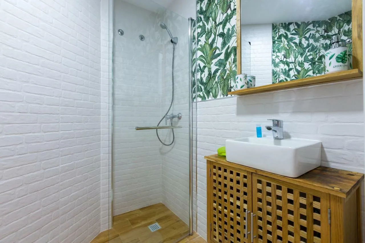 Renthas Huelin Beach Apartment Malaga Spain