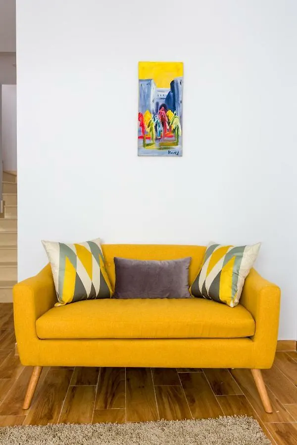 Renthas Huelin Beach Apartment Malaga