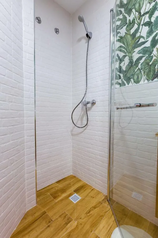 Renthas Huelin Beach Apartment Malaga
