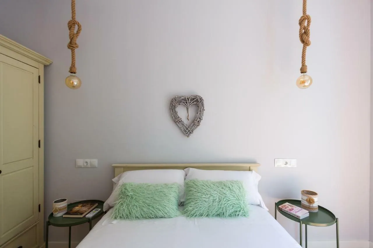 Renthas Huelin Beach Apartment Malaga