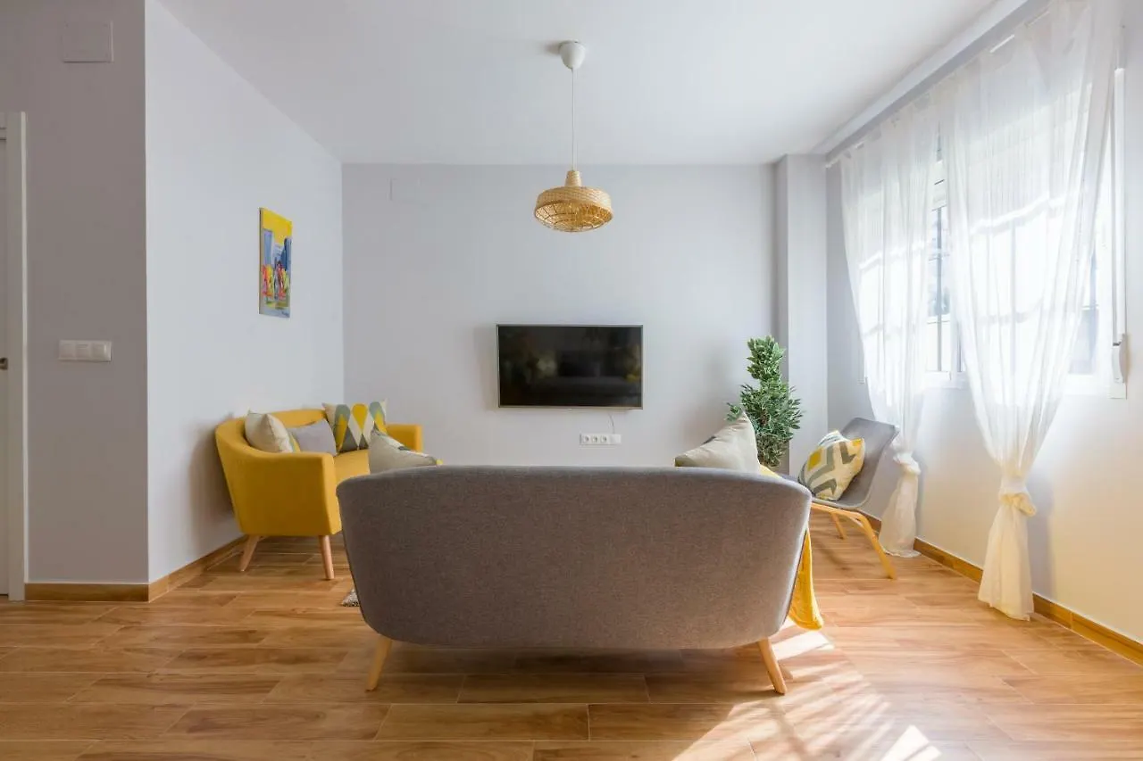 Renthas Huelin Beach Apartment Malaga Spain
